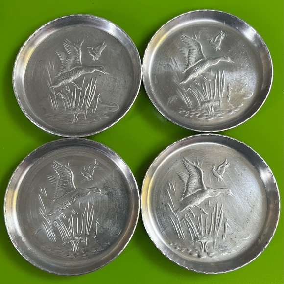 Duck Hunting coaster set MCM ERA vintage aluminum mallard hunt nature waterfowl - Picture 1 of 4